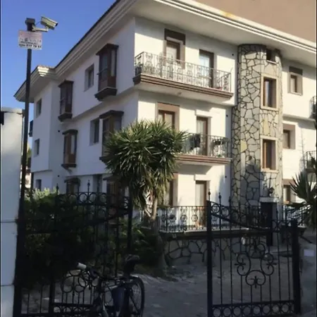 Cesme Suites Lejlighedshotel